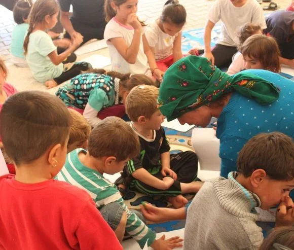 ezidi A Call from Volunteers Helping Yazidis: We Invite All Artists to Work with War Victims